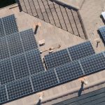 השקעה חכמה: מערכות סולאריות ביתיות