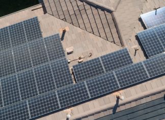 השקעה חכמה: מערכות סולאריות ביתיות