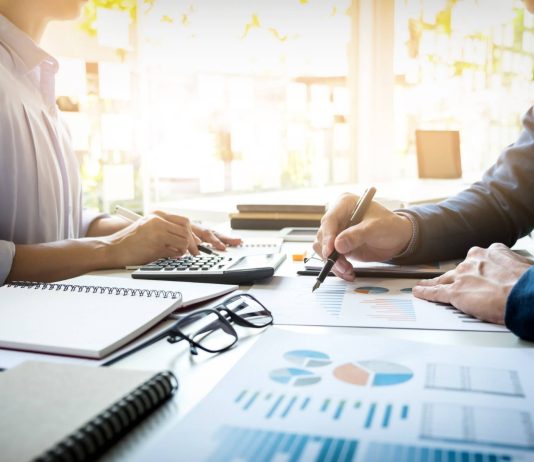 ניהול כלכלי אישי ומשפחתי: הדרך לחיים כלכליים יציבים