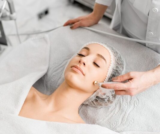 הדרך הנכונה לטיפול בעור הפנים